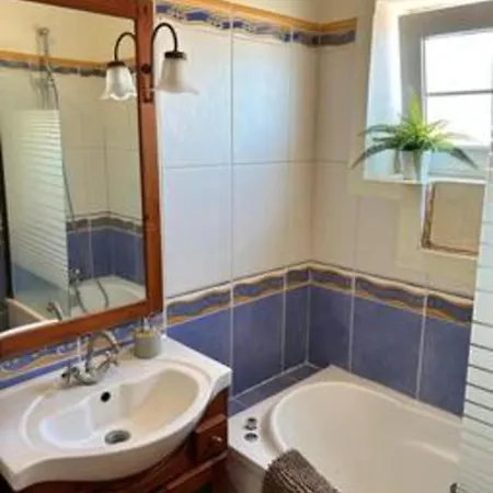بيت للعطل Maravilloso Chalet Con Piscina. *